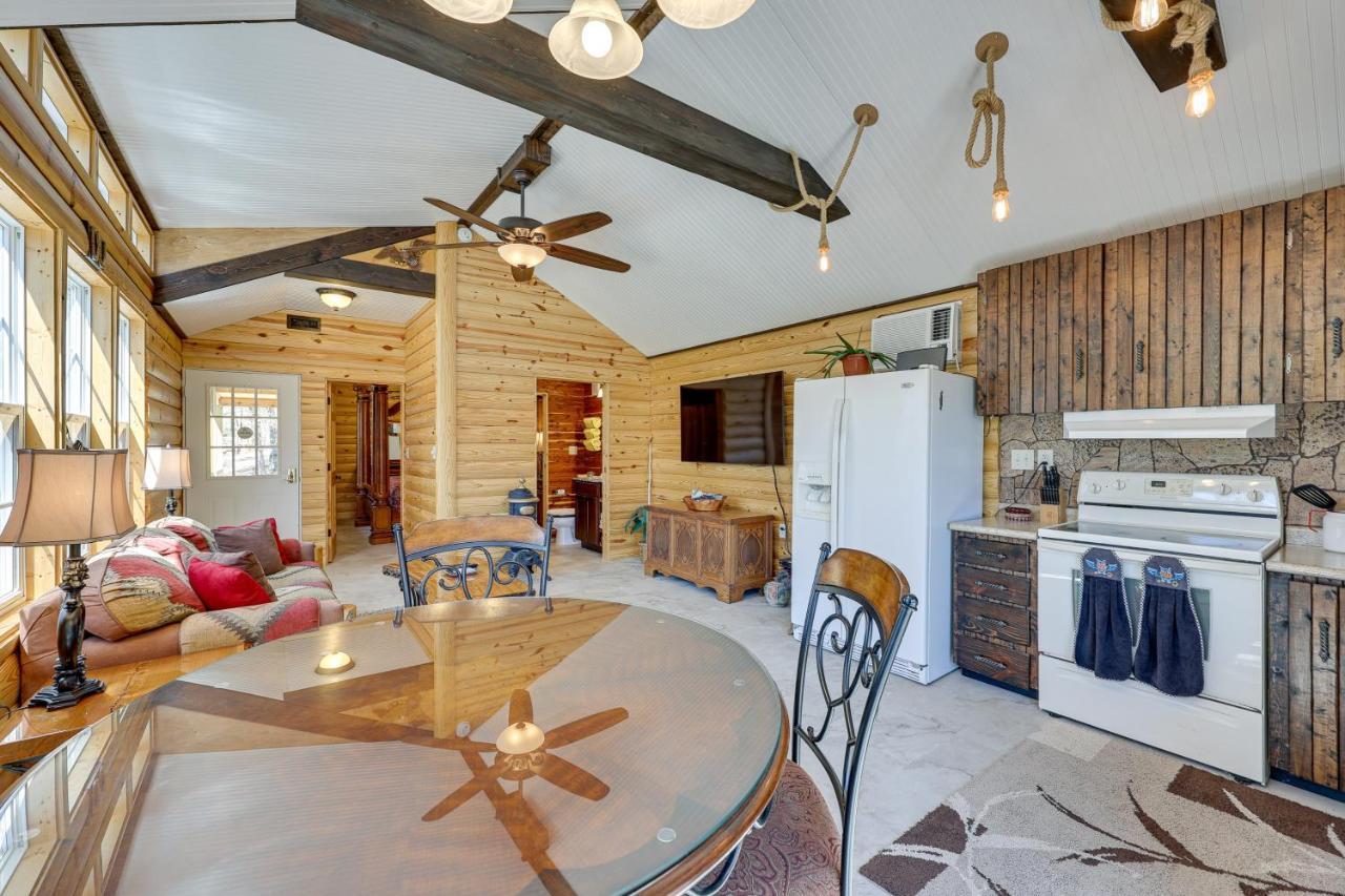 Cliffside Eureka Springs Cabin With Beaver Lake View Экстерьер фото