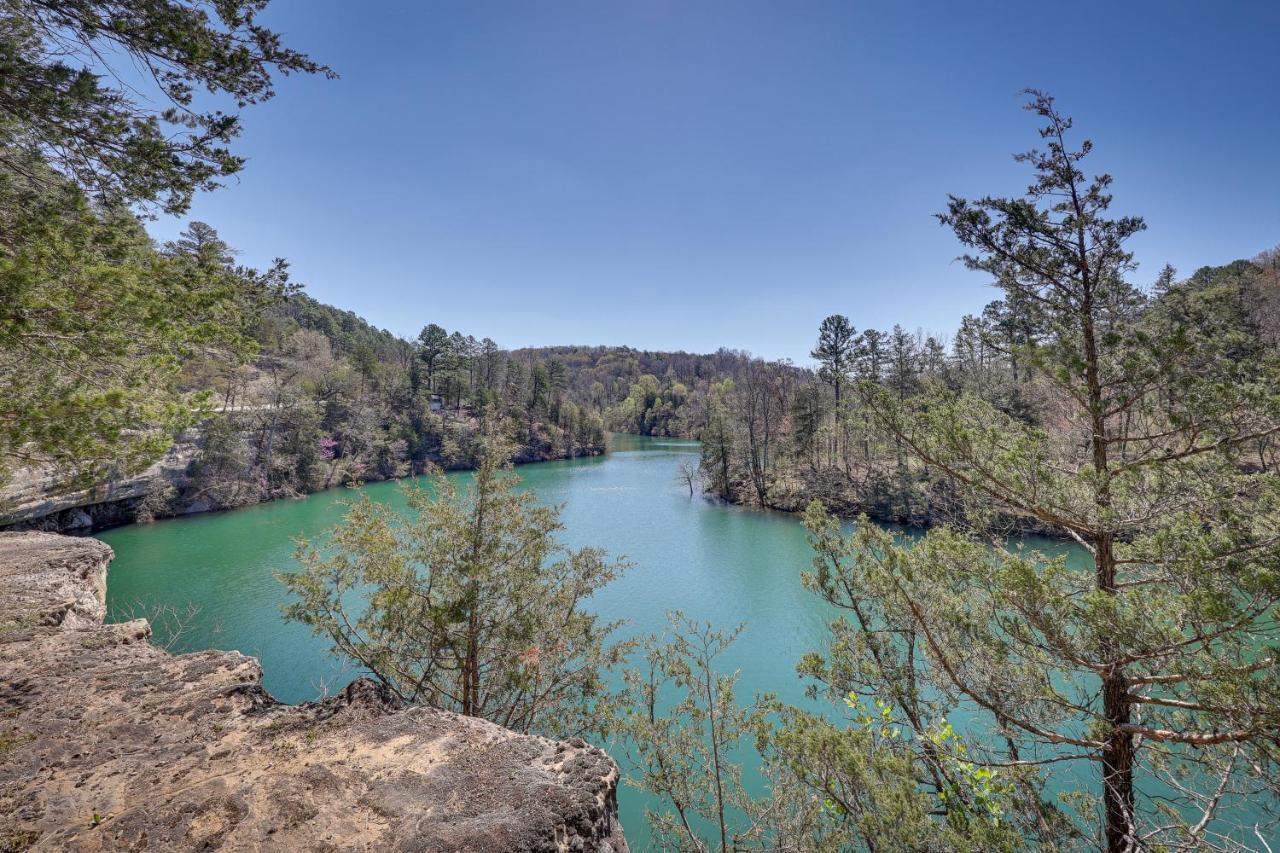 Cliffside Eureka Springs Cabin With Beaver Lake View Экстерьер фото